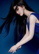 动漫女人越说疼男生越往里打扑克